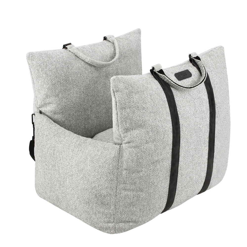 Car seat carrier outlet bag